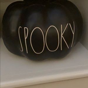 Meet your Posher, Clint